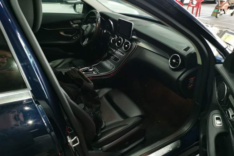 Used Mercedes-Benz C-Class 2018 C 200 L Sport Edition Right Front Seat