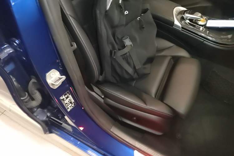 Used Mercedes-Benz C-Class 2018 C 180 L Fashion Edition Sport Version Right Front Seat