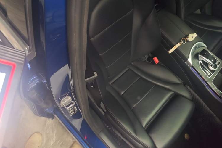 Used Mercedes-Benz C-Class 2018 C 200 L Sport Edition Achievement Special Edition Right Front Seat