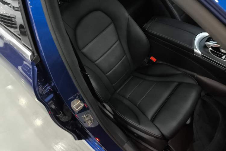Used Mercedes-Benz C-Class 2018 C 200 L Sport Edition Right Front Seat