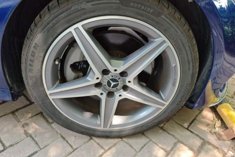 Used Mercedes-Benz C-Class 2018 C 200 L Sport Edition Achievement Special Edition Right Front Wheel Hub