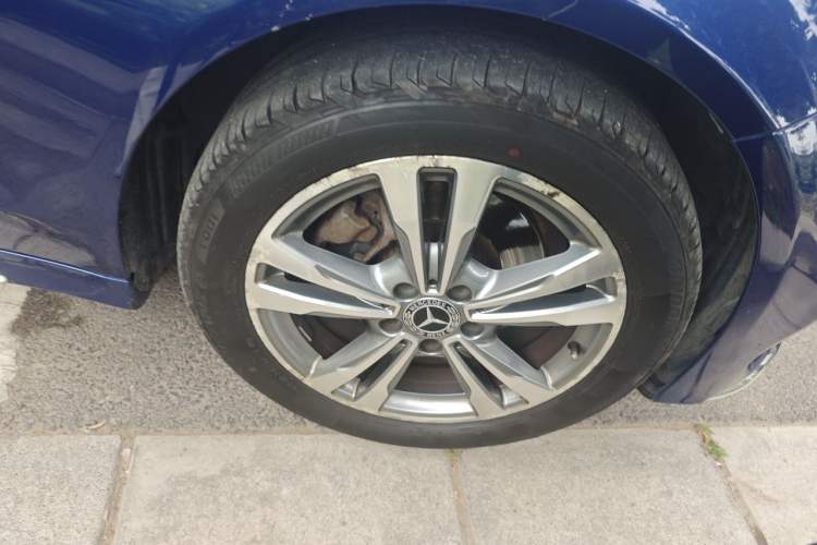 Used Mercedes-Benz C-Class 2018 C 200 L Sport Edition Right Front Wheel Hub
