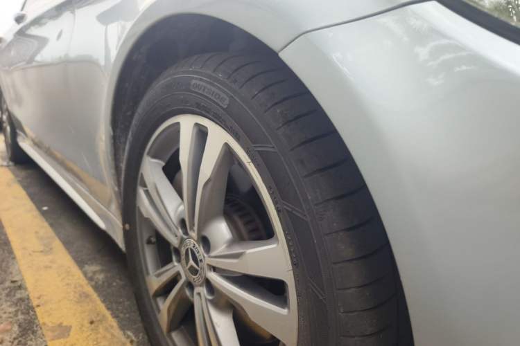 Used Mercedes-Benz C-Class 2018 C 200 L Sport Edition Right Front Wheel Hub