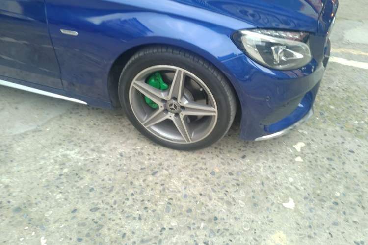 Used Mercedes-Benz C-Class 2018 C 200 L Sport Edition Achievement Special Edition Right Front Wheel Hub