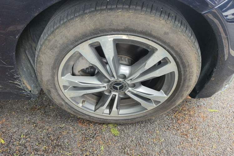 Used Mercedes-Benz C-Class 2018 C 200 L Sport Edition Right Front Wheel Hub