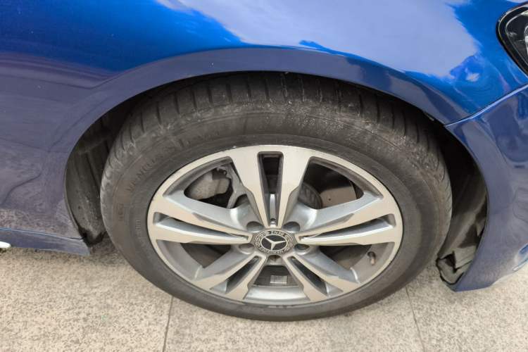 Used Mercedes-Benz C-Class 2018 C 200 L Sport Edition Right Front Wheel Hub