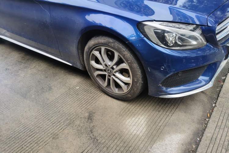 Used Mercedes-Benz C-Class 2018 C 180 L Dynamic Sports Edition Right Front Wheel Hub