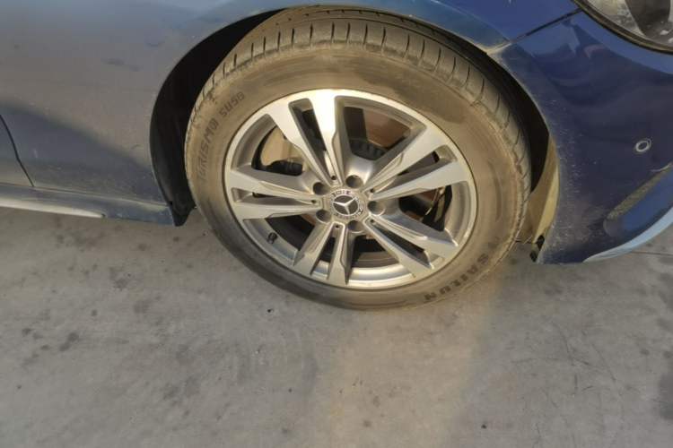 Used Mercedes-Benz C-Class 2018 C 200 L Sport Edition Right Front Wheel Hub