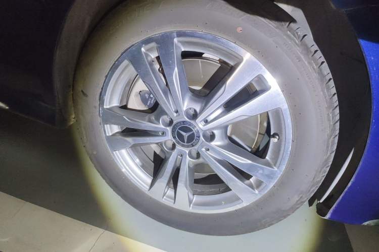 Used Mercedes-Benz C-Class 2018 C 200 L Sport Edition Achievement Special Edition Right Front Wheel Hub