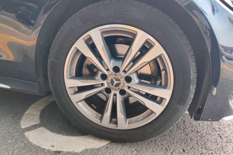 Used Mercedes-Benz C-Class 2018 C 200 L Sport Edition Right Front Wheel Hub