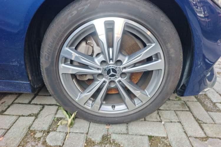 Used Mercedes-Benz C-Class 2018 C 200 L Sport Edition Right Front Wheel Hub
