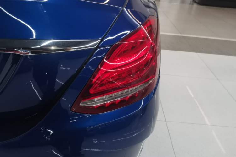 Used Mercedes-Benz C-Class 2018 C 180 L Fashion Edition Sport Version Right Rear Taillight