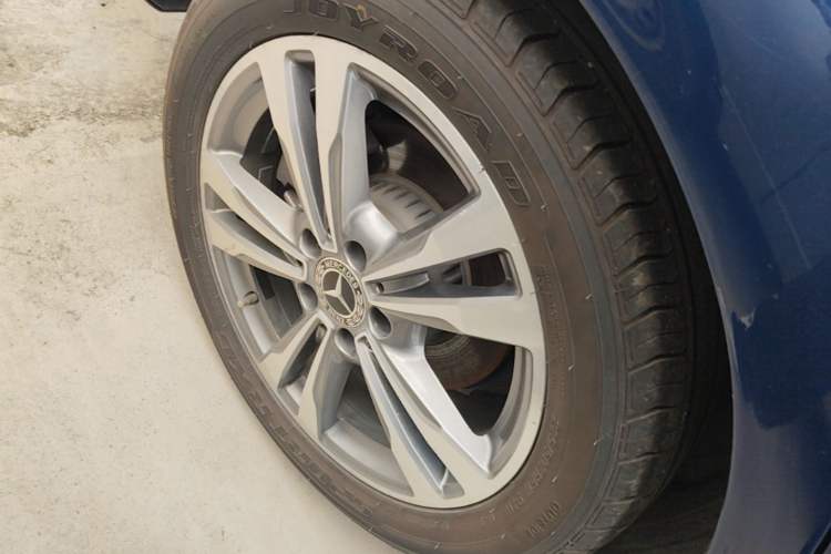 Used Mercedes-Benz C-Class 2018 C 200 L Sport Edition Right Rear Wheel Hub