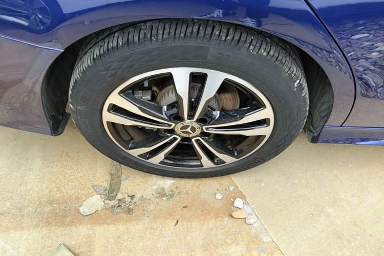 Used Mercedes-Benz C-Class 2018 C 200 Sport Edition Right Rear Wheel Hub