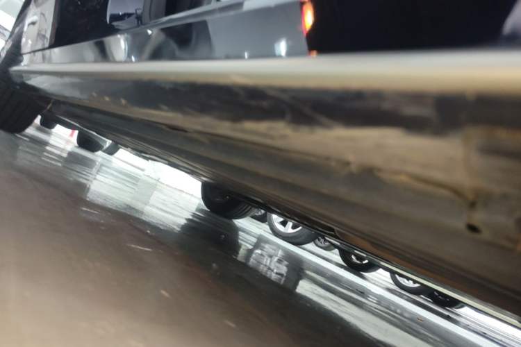 Used Mercedes-Benz C-Class 2018 C 200 L Sport Edition Right Side Sill