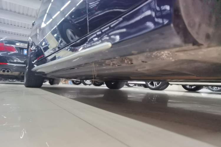 Used Mercedes-Benz C-Class 2018 C 200 L Sport Edition Right Side Sill