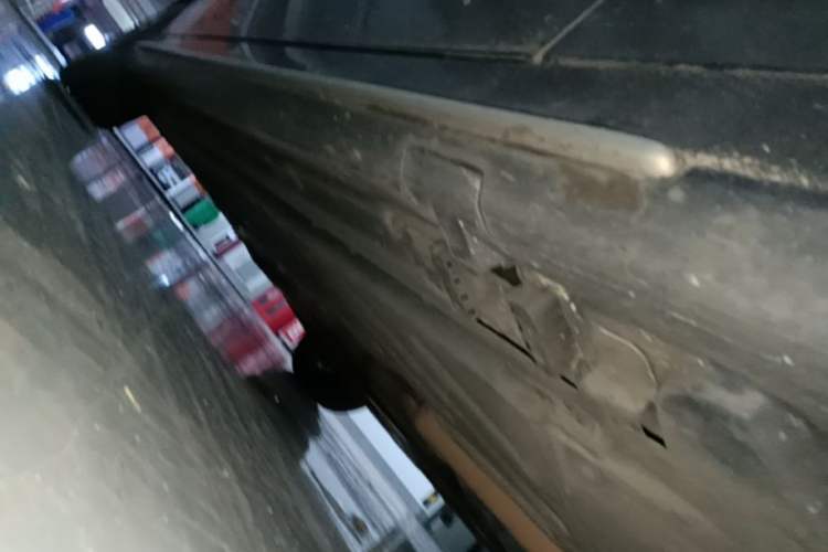 Used Mercedes-Benz C-Class 2018 C 200 L Sport Edition Right Side Sill