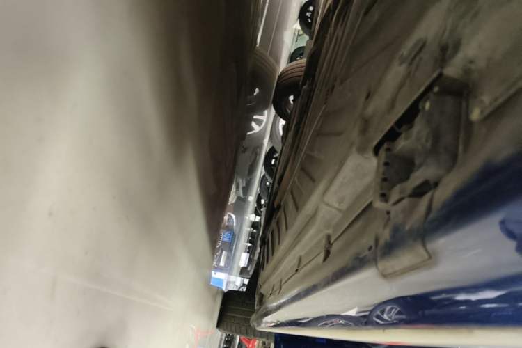 Used Mercedes-Benz C-Class 2018 C 200 L Sport Edition Right Side Sill