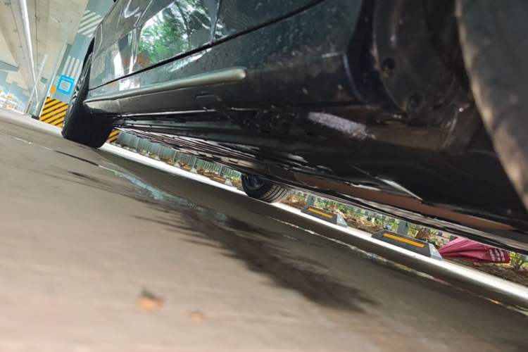Used Mercedes-Benz C-Class 2018 C 200 L Sport Edition Right Side Sill