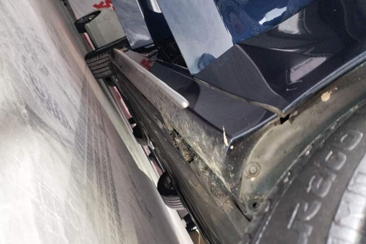Used Mercedes-Benz C-Class 2018 C 200 L Sport Edition Right Side Sill