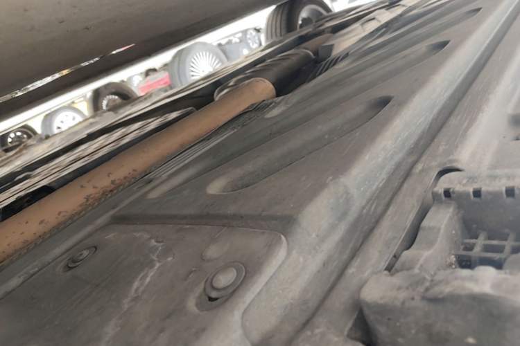 Used Mercedes-Benz C-Class 2018 C 200 L Sport Edition Right Side Sill