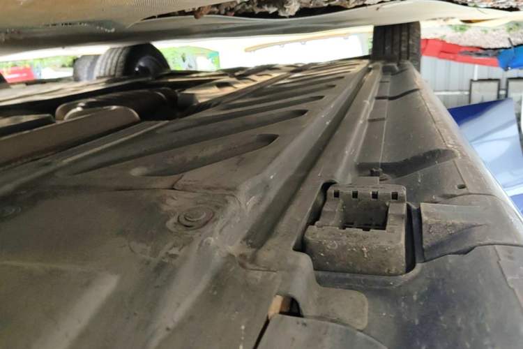 Used Mercedes-Benz C-Class 2018 C 200 Sport Edition Right Side Sill