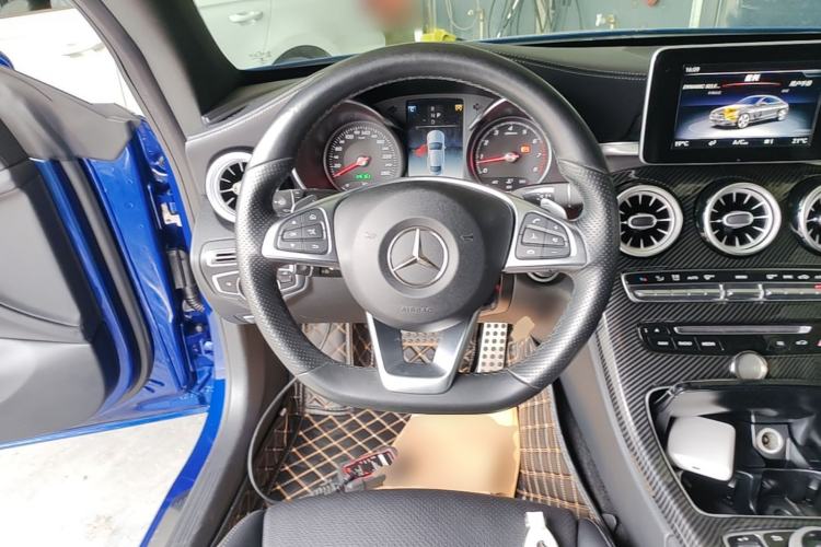 Used Mercedes-Benz C-Class 2018 C 200 4MATIC Coupe Steering Wheel