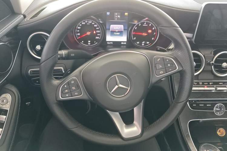 Used Mercedes-Benz C-Class 2018 C 200 L Sport Edition Steering Wheel