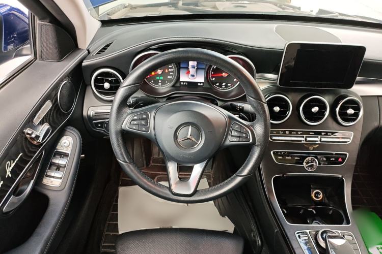 Used Mercedes-Benz C-Class 2018 C 200 L Sport Edition Steering Wheel