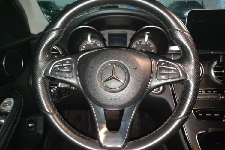 Used Mercedes-Benz C-Class 2018 C 200 Estate Steering Wheel