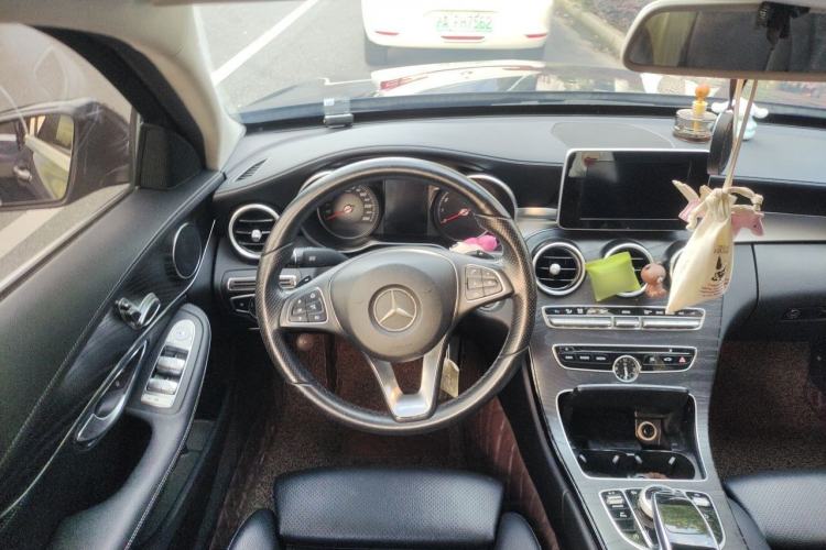 Used Mercedes-Benz C-Class 2018 C 180 L Fashion Edition Sport Version Steering Wheel