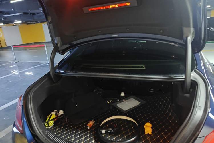 Used Mercedes-Benz C-Class 2018 C 200 L Sport Edition Trunk