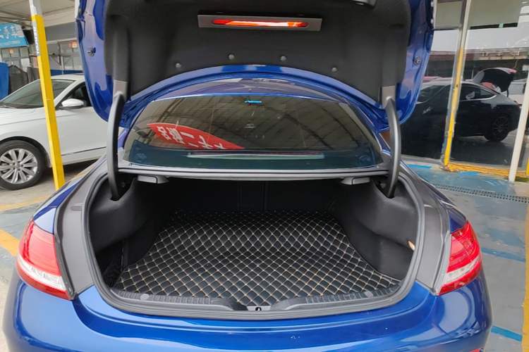 Used Mercedes-Benz C-Class 2018 C 200 4MATIC Coupe Trunk