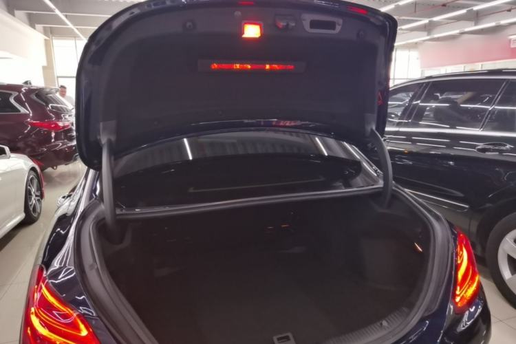 Used Mercedes-Benz C-Class 2018 C 200 L Sport Edition Trunk