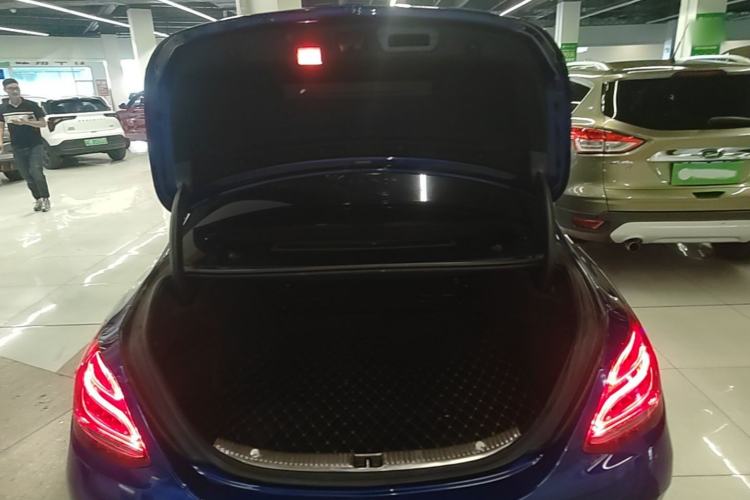 Used Mercedes-Benz C-Class 2018 C 180 L Fashion Edition Sport Version Trunk