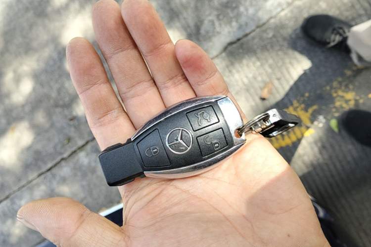 Used Mercedes-Benz C-Class 2018 C 180 L Fashion Edition Sport Version Vehicle Key