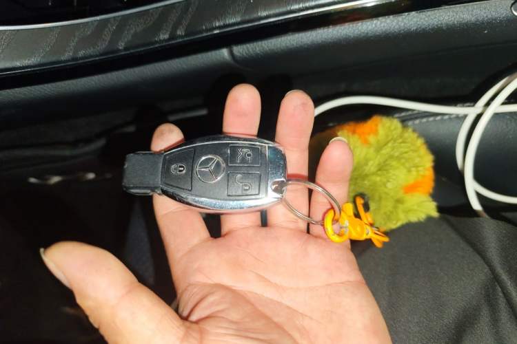 Used Mercedes-Benz C-Class 2018 C 180 L Fashion Edition Sport Version Vehicle Key