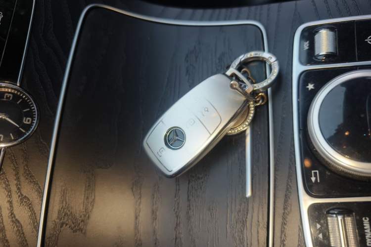 Used Mercedes-Benz C-Class 2018 C 200 L Sport Edition Vehicle Key