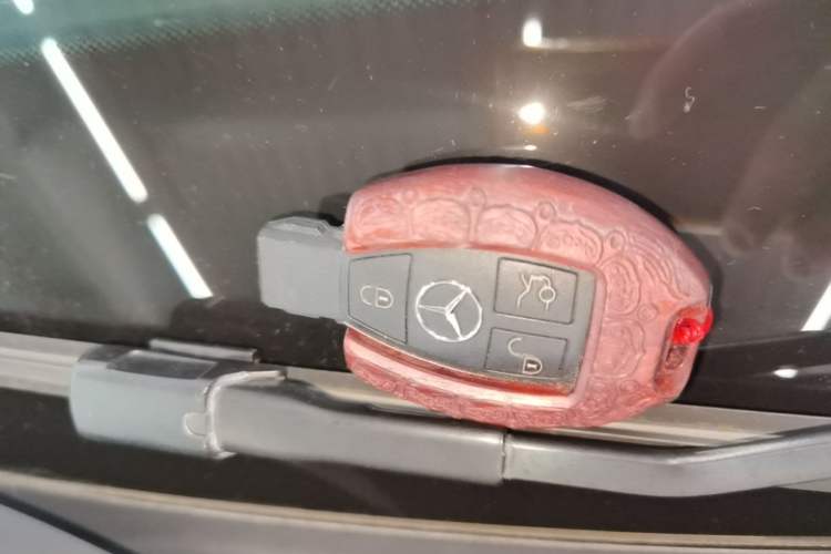 Used Mercedes-Benz C-Class 2018 C 200 L Sport Edition Vehicle Key