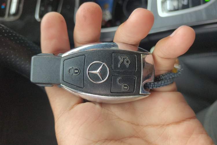 Used Mercedes-Benz C-Class 2018 C 200 L Sport Edition Vehicle Key