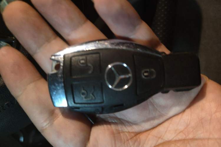 Used Mercedes-Benz C-Class 2018 C 200 Estate Vehicle Key