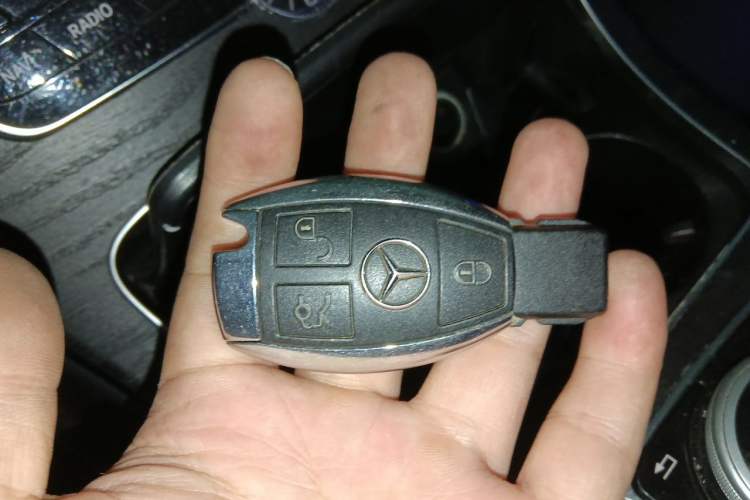 Used Mercedes-Benz C-Class 2018 C 200 L Sport Edition Vehicle Key