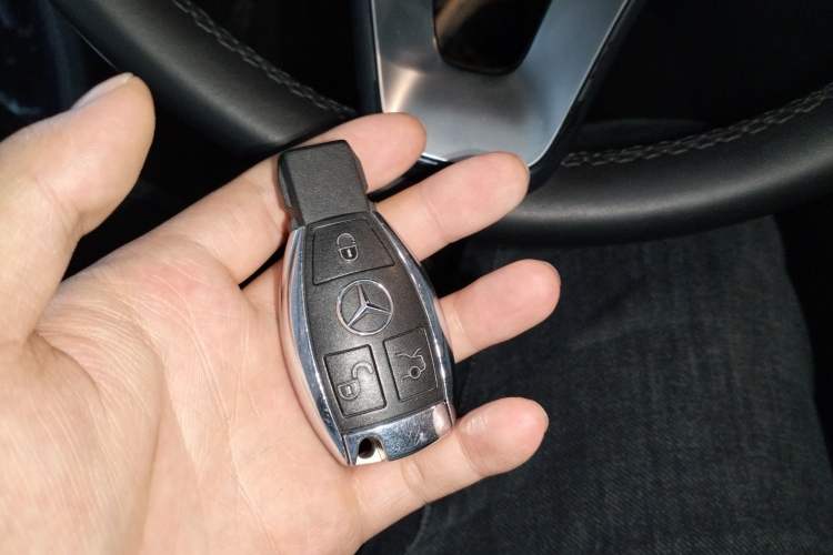 Used Mercedes-Benz C-Class 2018 C 200 L Sport Edition Vehicle Key