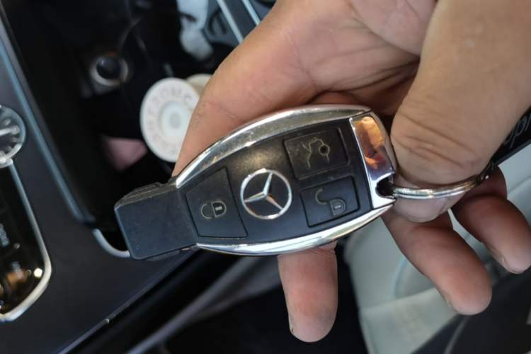 Used Mercedes-Benz C-Class 2018 C 200 L Sport Edition Vehicle Key