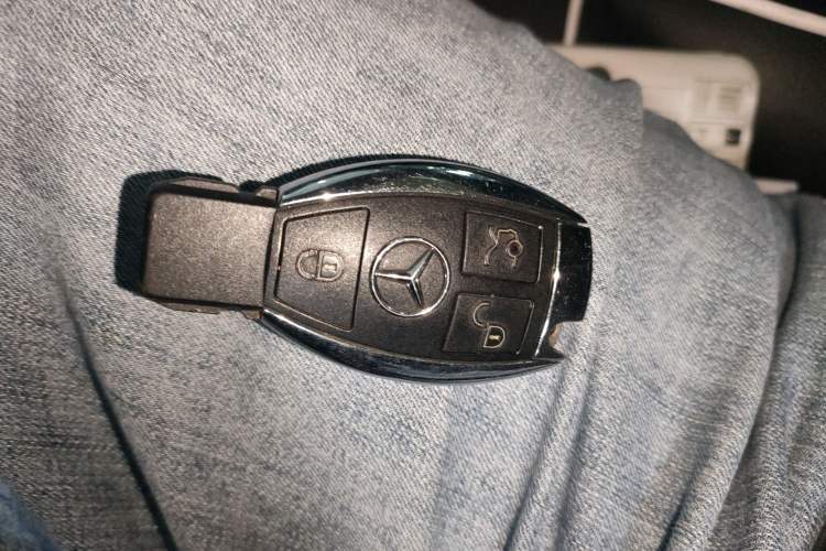 Used Mercedes-Benz C-Class 2018 C 200 L Sport Edition Vehicle Key