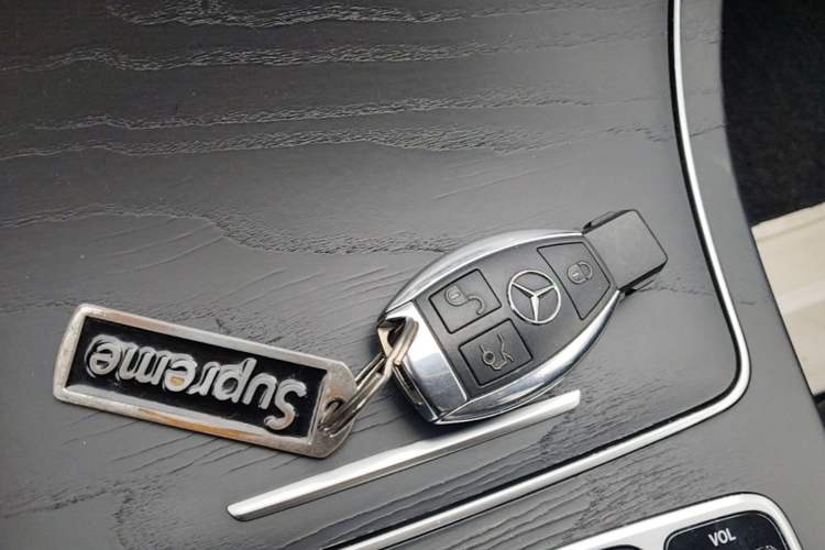 Used Mercedes-Benz C-Class 2018 C 200 L Sport Edition Vehicle Key