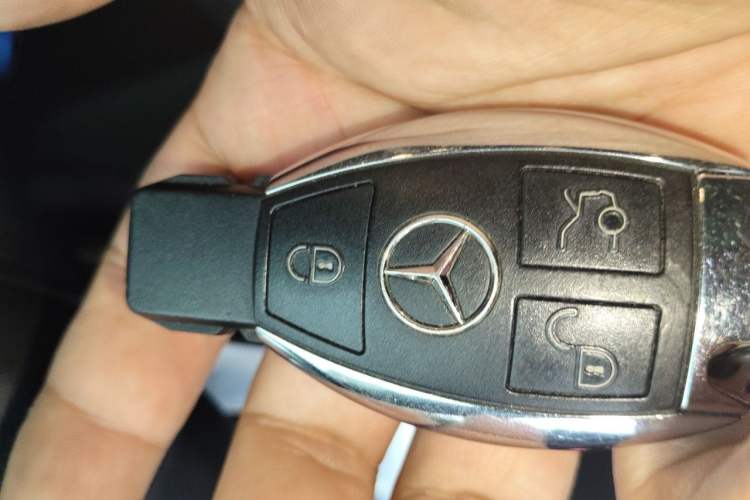 Used Mercedes-Benz C-Class 2018 C 200 L Sport Edition Vehicle Key