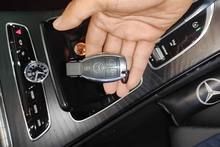 Used Mercedes-Benz C-Class 2018 C 200 L Sport Edition Achievement Special Edition Vehicle Key