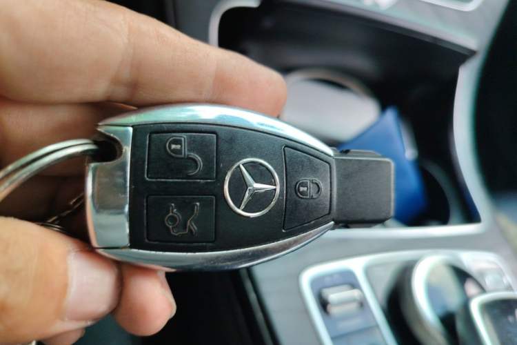 Used Mercedes-Benz C-Class 2018 C 200 L Sport Edition Achievement Special Edition Vehicle Key