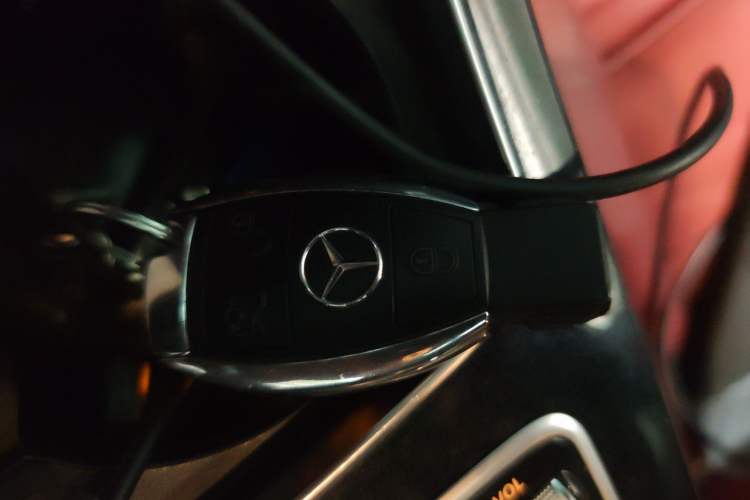 Used Mercedes-Benz C-Class 2018 C 200 Sport Edition Vehicle Key